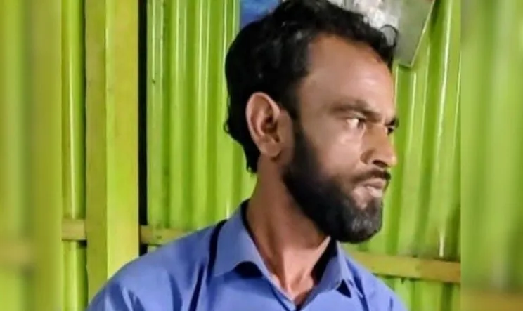 গলায় ছুরি ধরে গৃহবধূকে ধর্ষণ, অভিযুক্ত গ্রেপ্তার